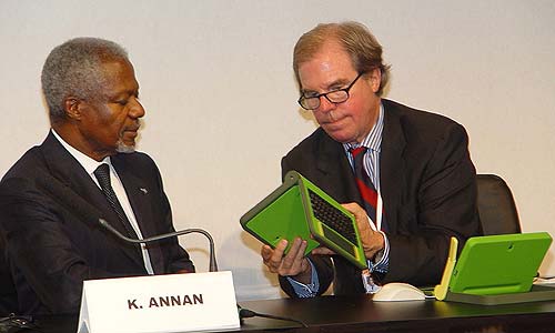Kofi Anan (ENSz főtitkára), Negroponte (a projekt atyja)