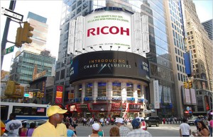 Ricoh reklám a Times Square-en