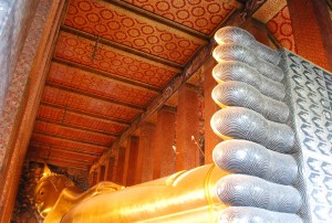 Fekvő Buddha